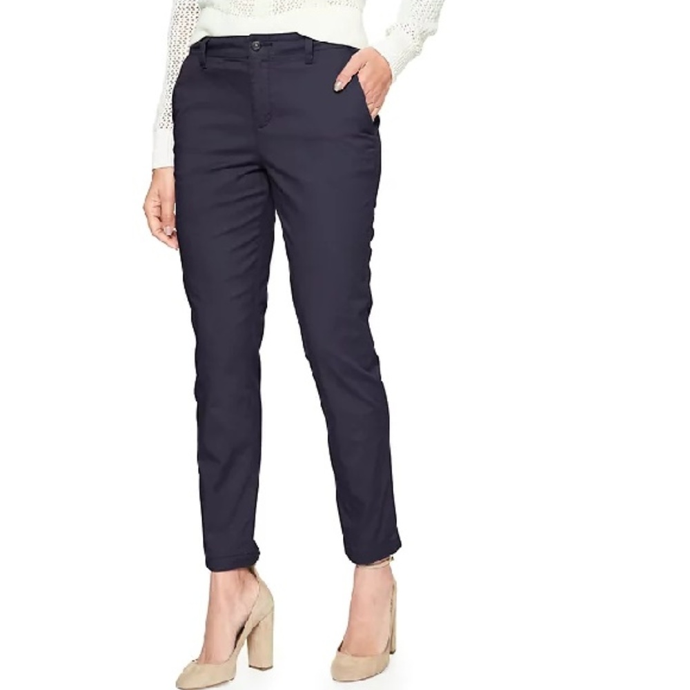 NWT GapF Stretch Twill Girlfriend Khakis 2 c726